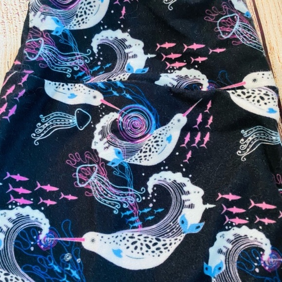 Charlie’s project Narwhal Sea Life 🌊 leggings - Picture 2 of 4